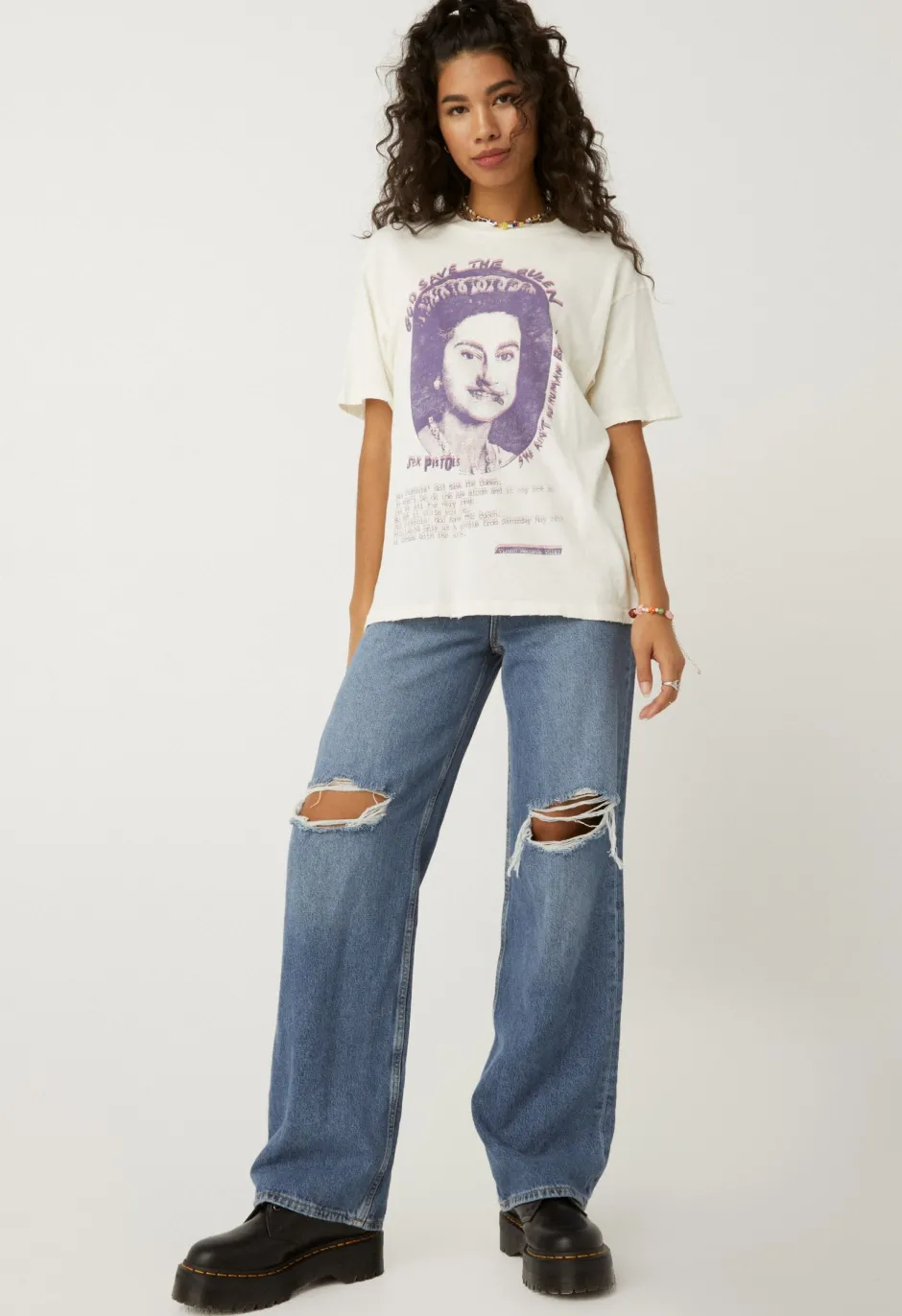 Fashion - Sex Pistols Save The Queen Weekend Tee - Vintage White Graphic Tees