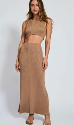 Fashion - August Top - Gold Shimmer Crop Tops