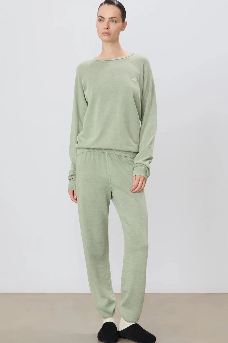 Hot - Classic Sweatpants - Sage Pants