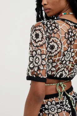 Discount - Sofia Crop Top - Black Crop Tops