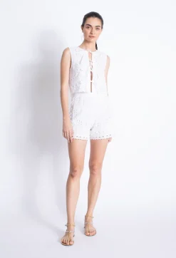 Hot - Aurora Embroidered Shorts - White Shorts
