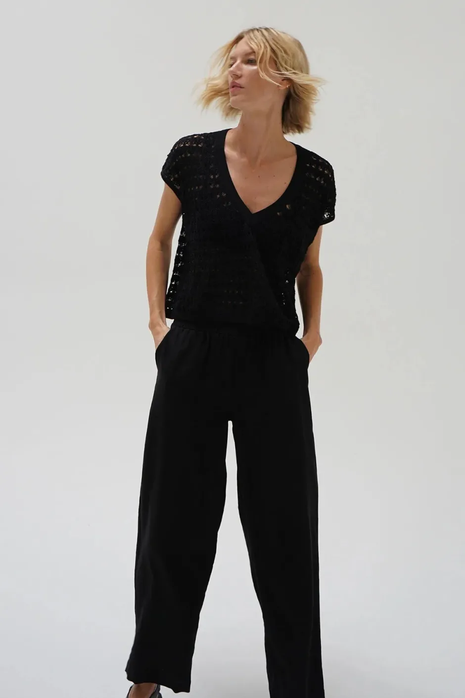 Best - Declan Linen Elastic Waist Pant - Multiple Colors Pants