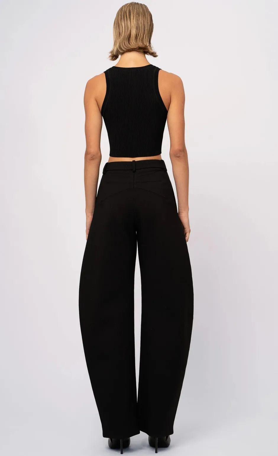 Hot - Eve Crop - Black Crop Tops