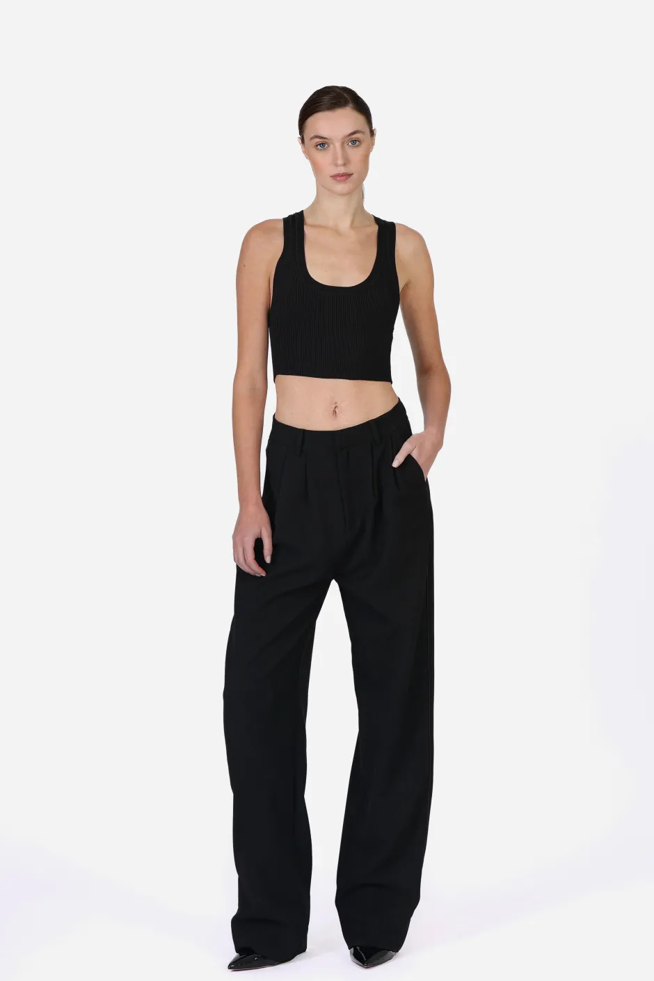 Hot - Eve Crop - Black Crop Tops