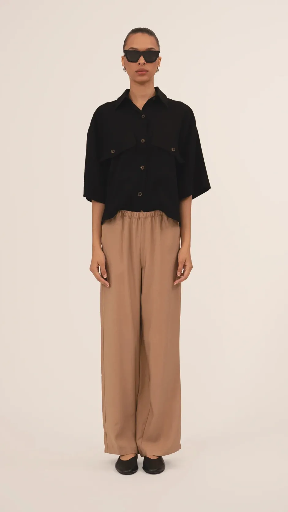 Outlet - The Travel Pant - Camel Pants