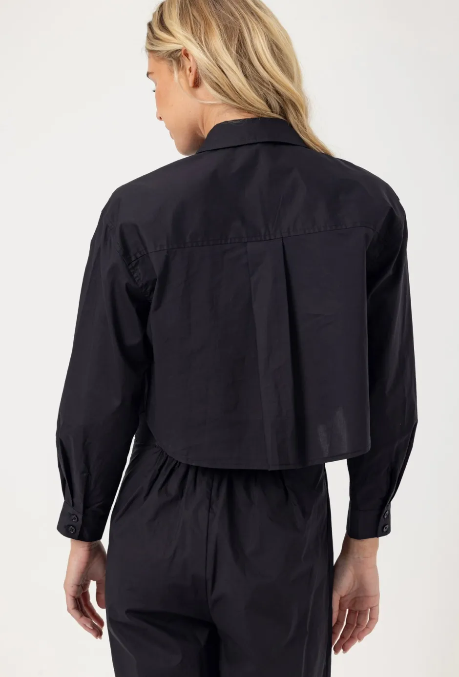 Online - Charlie Shirt - Black Crop Tops