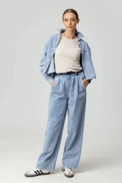 Hot - Gaia Shirt - Light Wash Denim Jackets | Jackets
